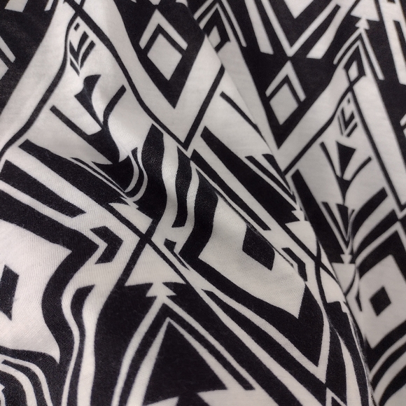 Love, Fire Aztec Print Top Size Junior's Large Black and White Print - Picture 12 of 13